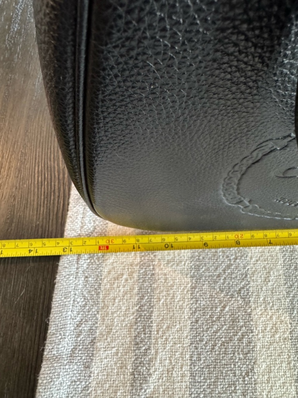 Coach Black Pebbled Leather Hobo Shoulder Bag with Gold Hardware - Picture 4 of 7